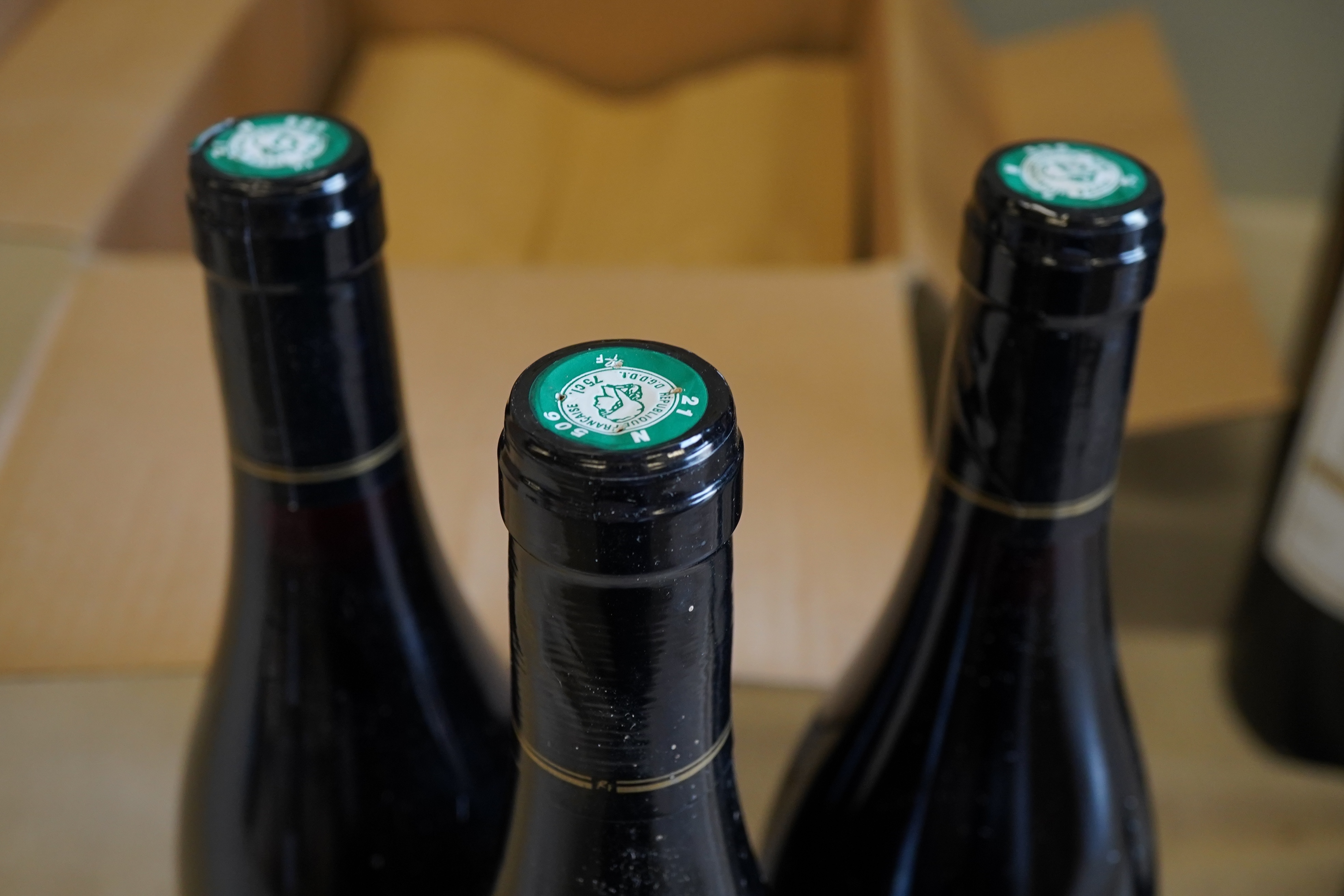 Cercle des Vins Fins, Corton Grand Cru, 2004